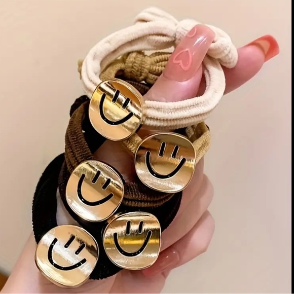 NEW| Women’s 5pcs Smiling Face Elastic Hair Ties - Picture 3 of 5